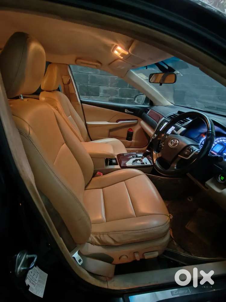 Toyota Camry Hybrid 2015