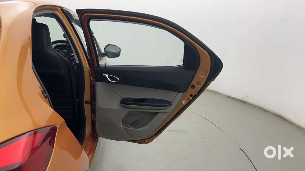 Tata Tiago Xz, 2016, Petrol