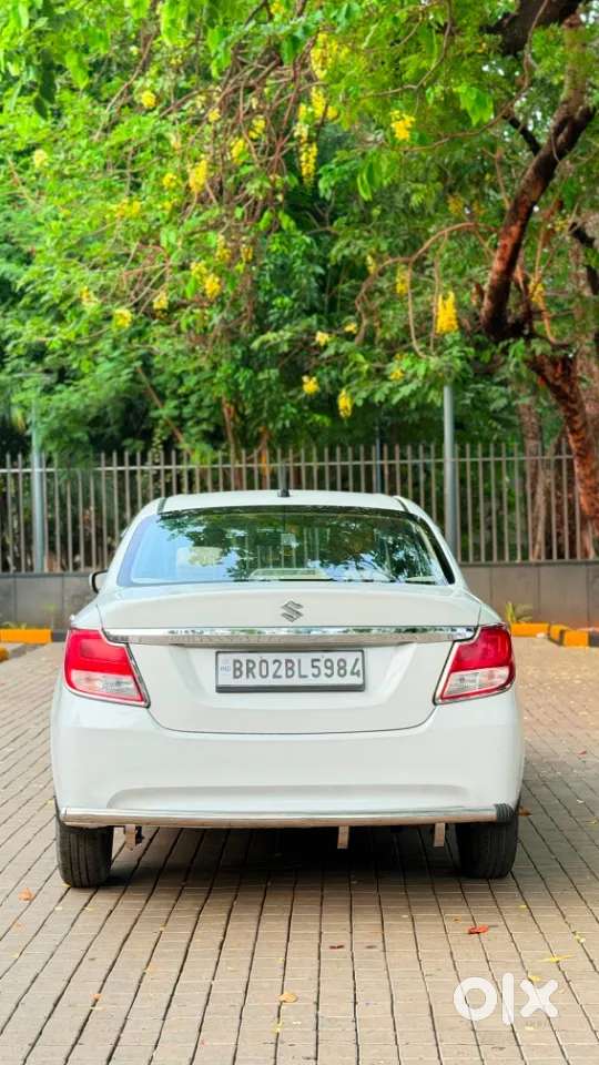 Maruti Suzuki Dzire 1.2 Vxi, 2023, Petrol