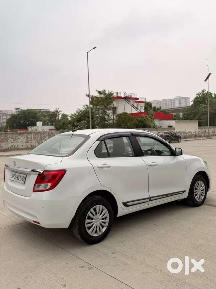 Maruti Suzuki Dzire 1.2 Vxi Amt, 2022, Petrol