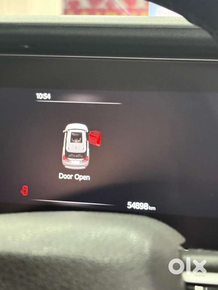 Mahindra Xuv700 2023 Diesel Well Maintained