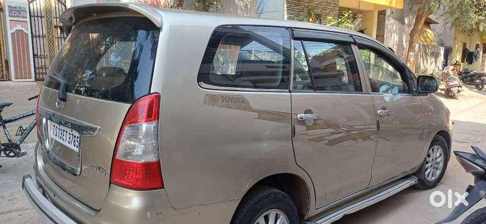 Toyota Innova 2.5 G (diesel) 8 Seater, 2011, Diesel