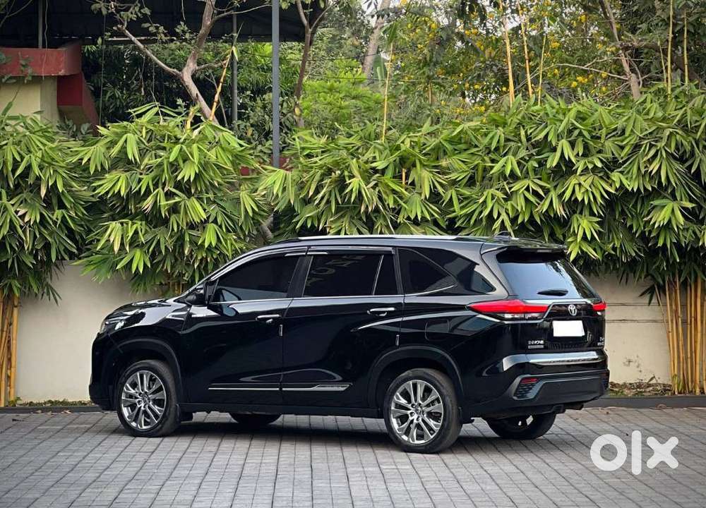 Toyota Innova Hycross 2.0 Zx Hybrid 7 Str, 2023