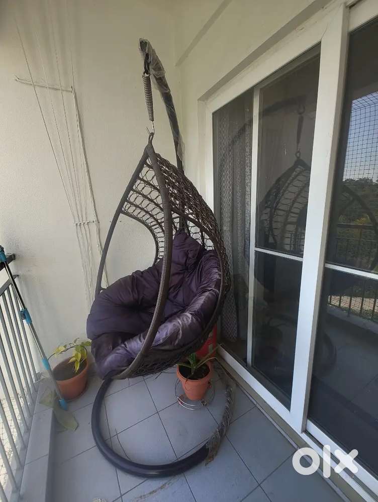 Swing chair with stand and cushion