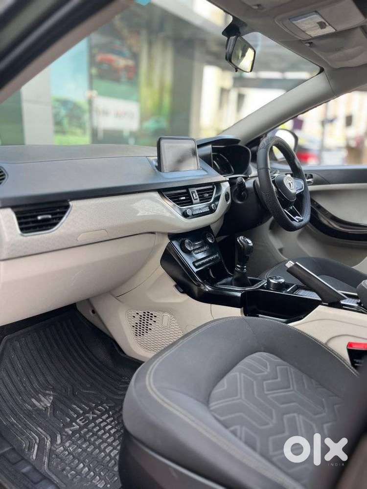 Tata Nexon 1.2 Revotron Xz Plus (s), 2020, Cng & Hybrids