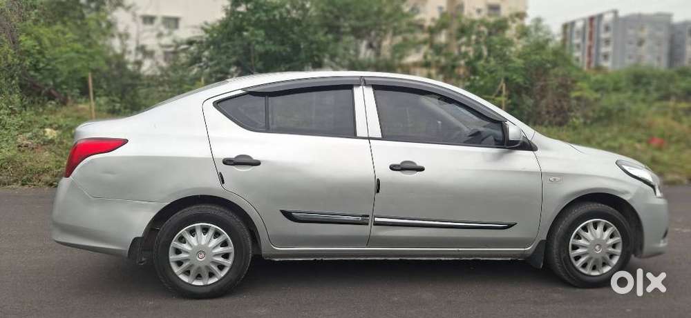Nissan Sunny, 2016, Petrol