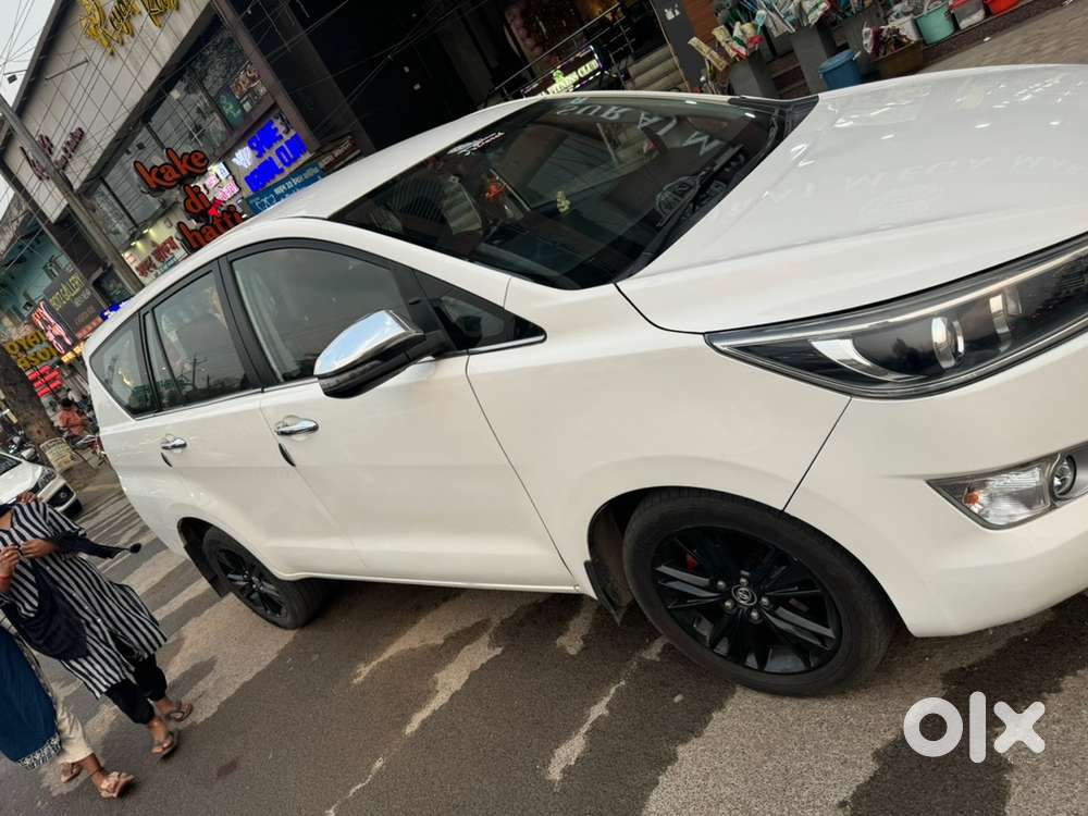 Toyota Innova Crysta 2018 Diesel Well Maintained