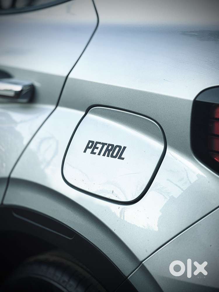 Hyundai Venue S (o) 1.2 Petrol Knight Edition, 2023, Petrol