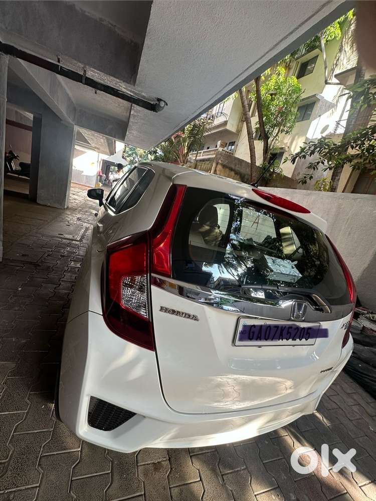 Honda Jazz 2015 | 1st Owner | Petrol Manual | 1.40l Km | ₹3.20l