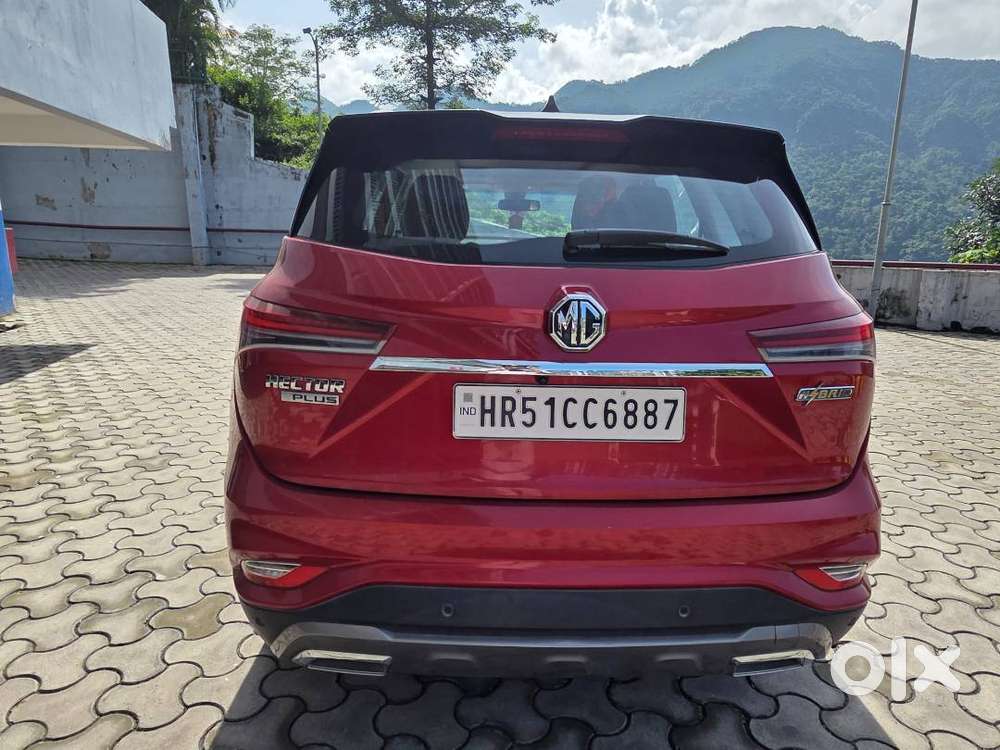 Mg Hector Plus Dual Tone For Sale In Excellent Condition,no Accidental