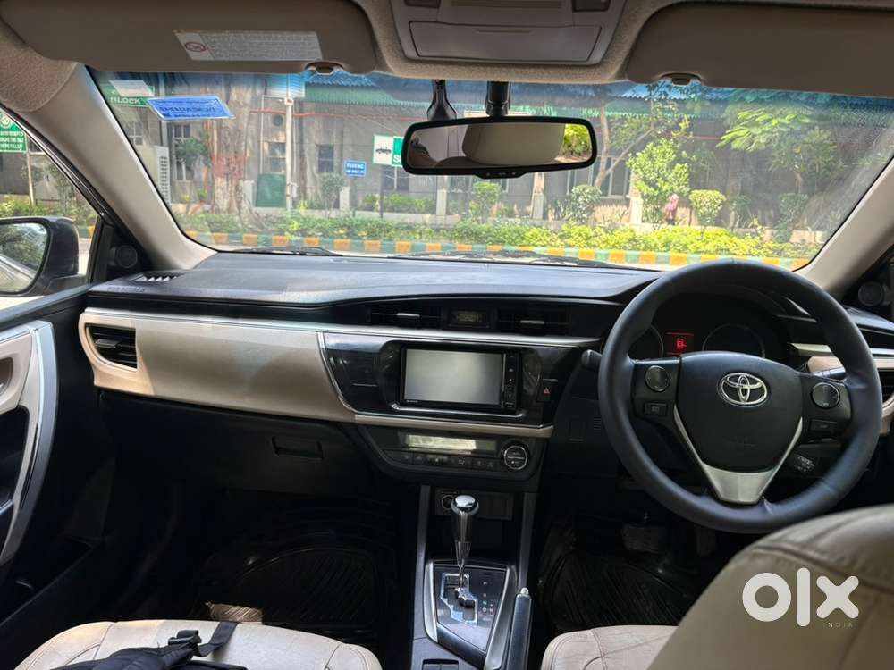 Toyota Corolla Altis 2016 1st Owner Petrol Automatic Vl 74000km