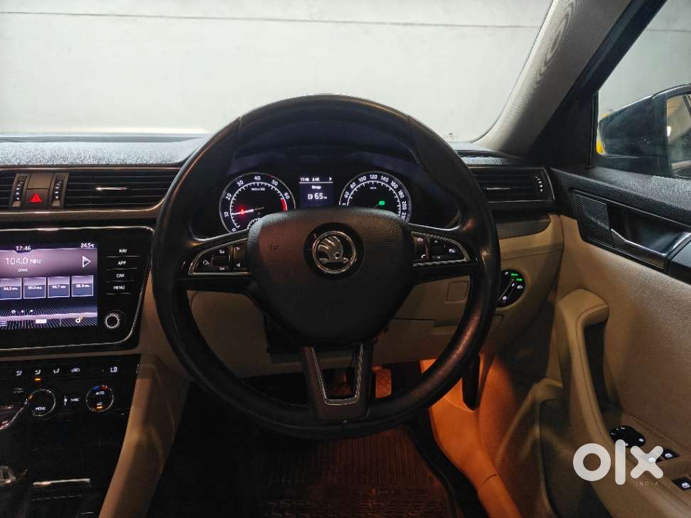 Skoda Superb Style 1.8 Tsi At, 2018, Petrol