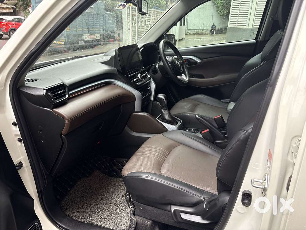 Toyota Urban Cruiser Hyryder 1.5 V Hybrid, 2023, Cng & Hybrids