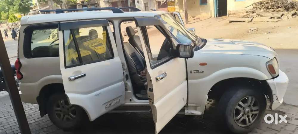 Mahindra Scorpio 2013 Diesel Manual