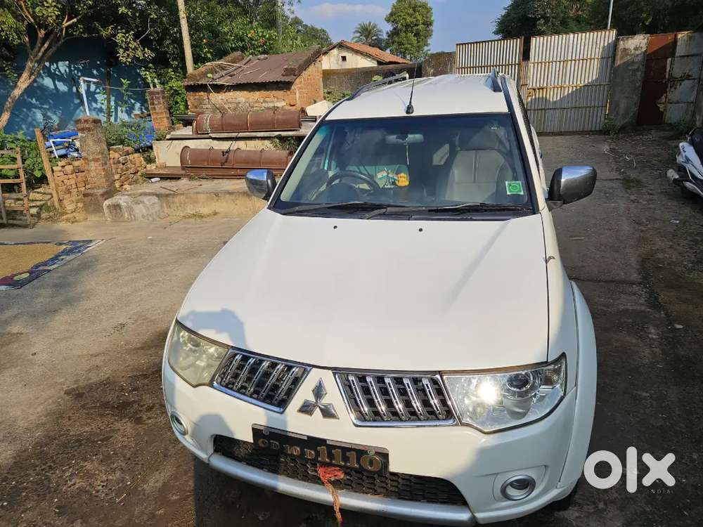 Mitsubishi Pajero Sport 2015