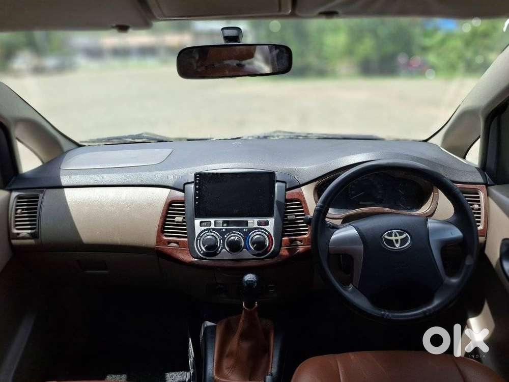Toyota Innova 2.5 G (diesel) 8 Seater, 2016, Diesel