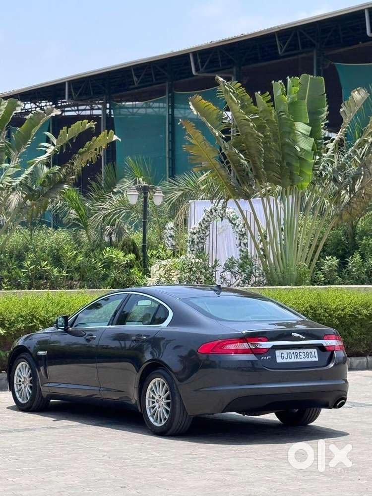 Jaguar Xf 2014 Diesel 105000 Km Driven
