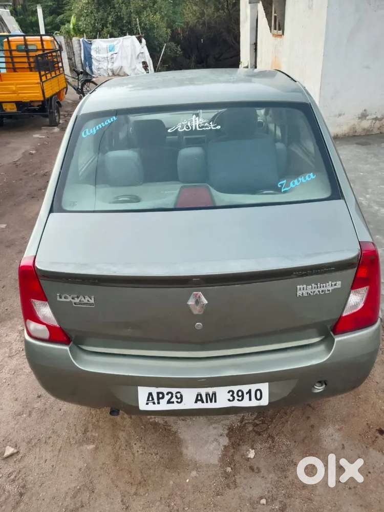 Mahindra Renault Logan 2010