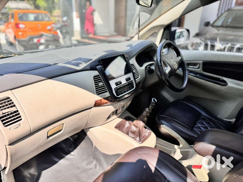 Toyota Innova [2013-2016] 2.5 V Diesel 7 Str, 2014, Diesel