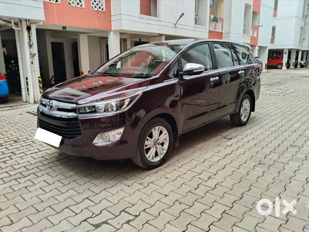 Toyota Innova Crysta 2.8z Automatic, 2016, Diesel