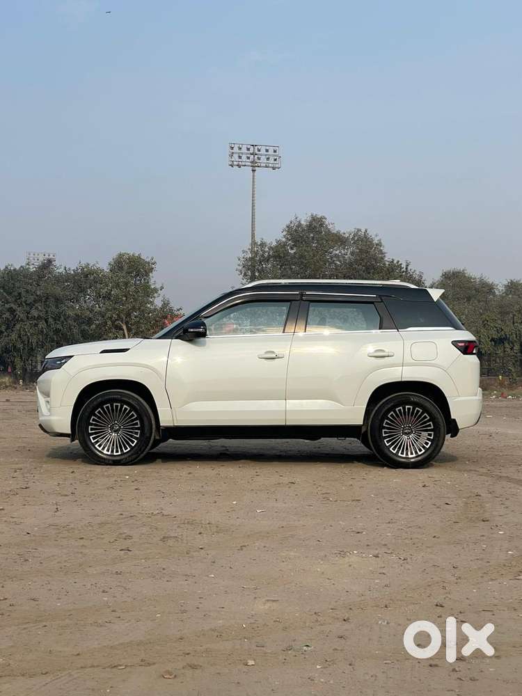 Maruti Suzuki Brezza 1.5 Zxi Smart Hybrid, 2024, Petrol