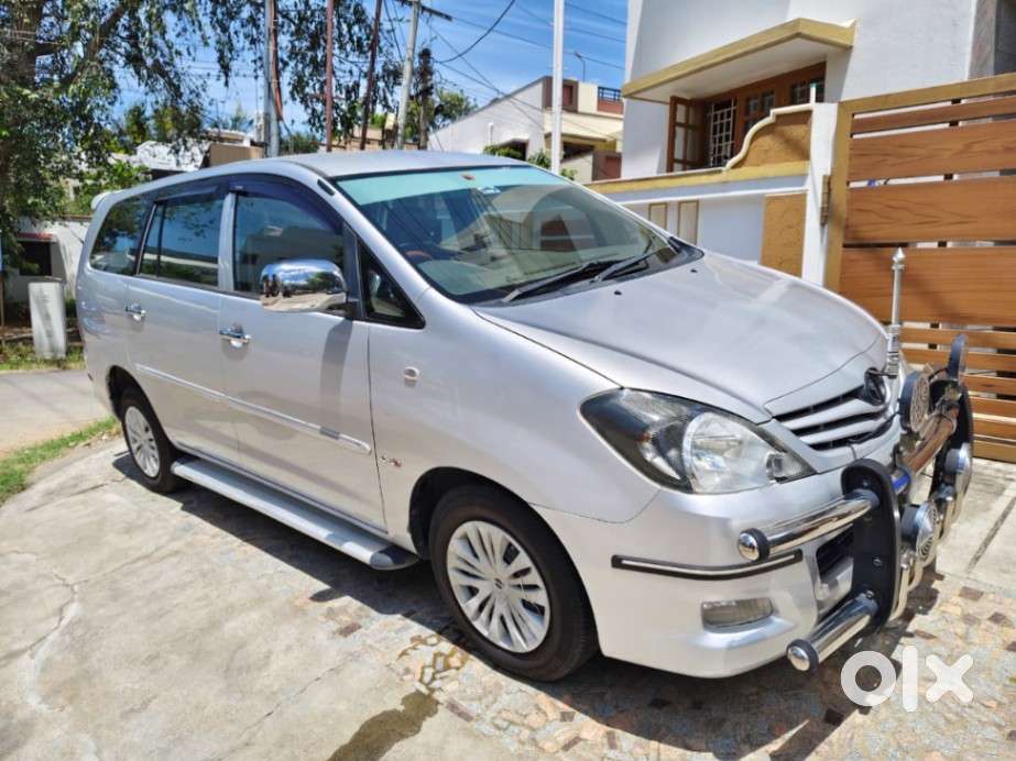 Toyota Innova 2.5 G (diesel) 8 Seater, 2012, Diesel