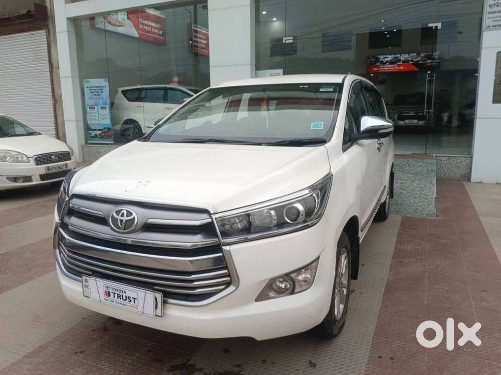 Toyota Innova Crysta 2.4 V 8 Str, 2017, Diesel