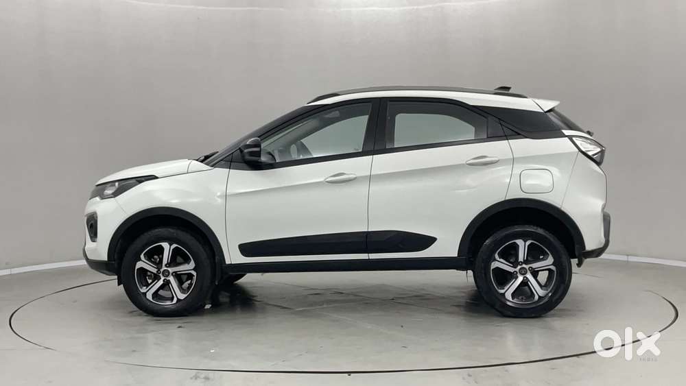 Tata Nexon 1.2 Revotron Xza Plus, 2023, Petrol