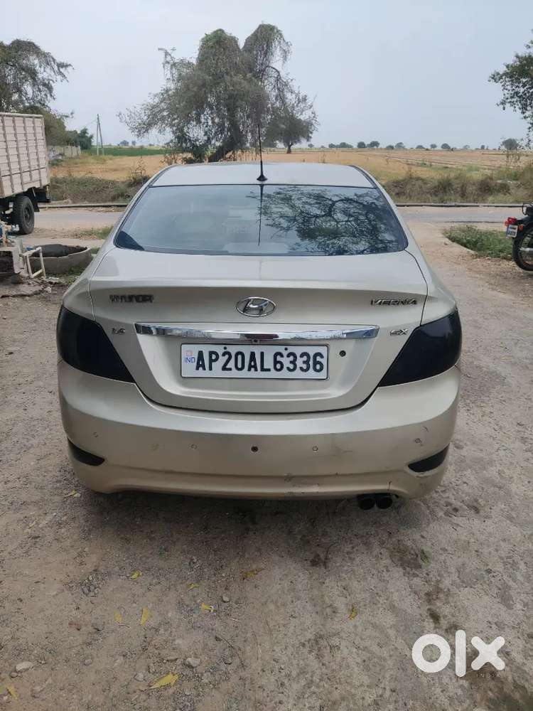 Hyundai Fluidic Verna 2012 Diesel 130300 Km Driven
