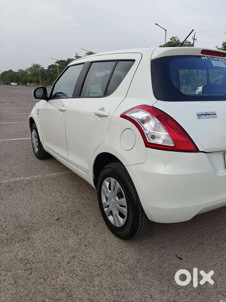 Maruti Suzuki Swift Lxi, 2016, Petrol