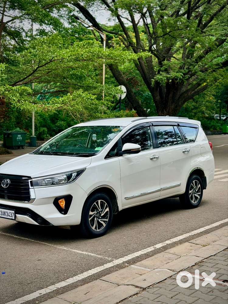 Toyota Innova Crysta 2022 Diesel Well Maintained