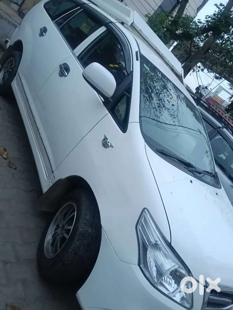 Toyota Innova 2013 Diesel 403200 Km Driven