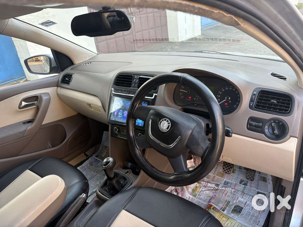 Skoda Rapid Elegance 1.6 Tdi Cr Manual, 2012, Diesel