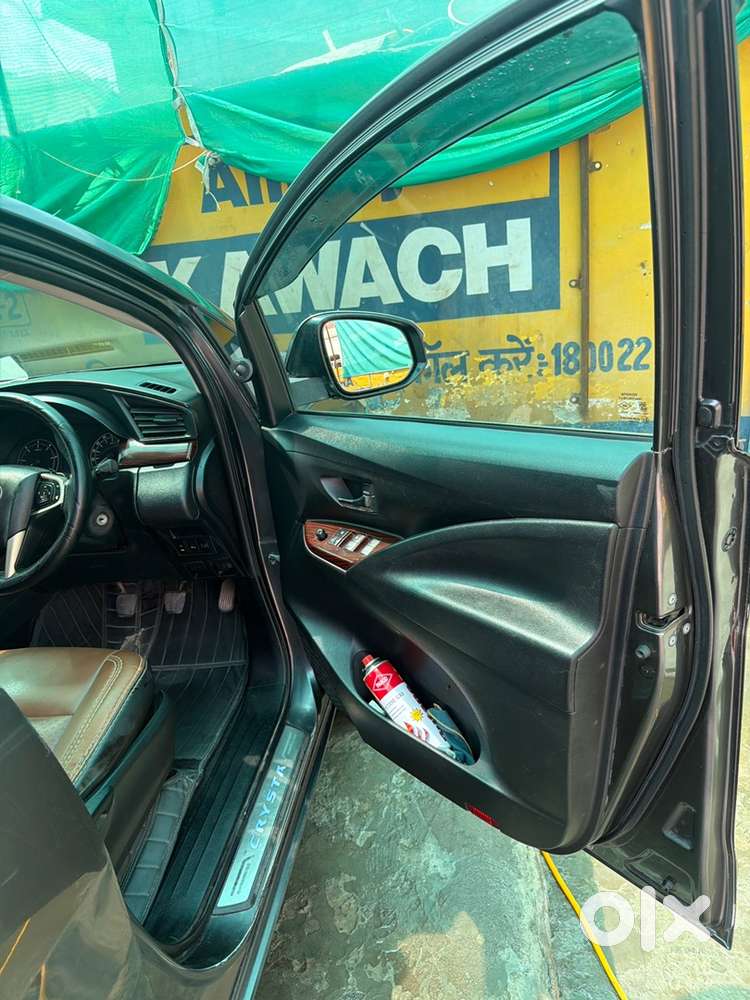 Toyota Innova Crysta 2017 Diesel 190000 Km Driven