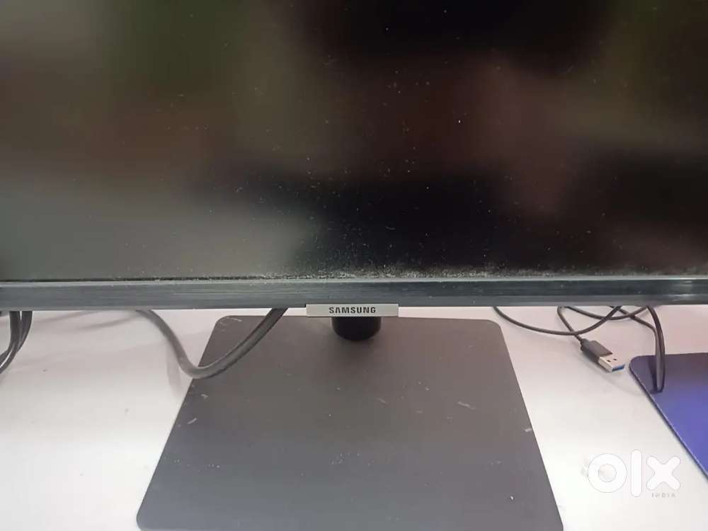 Samsung 32 inch 4k UHD smart monitor