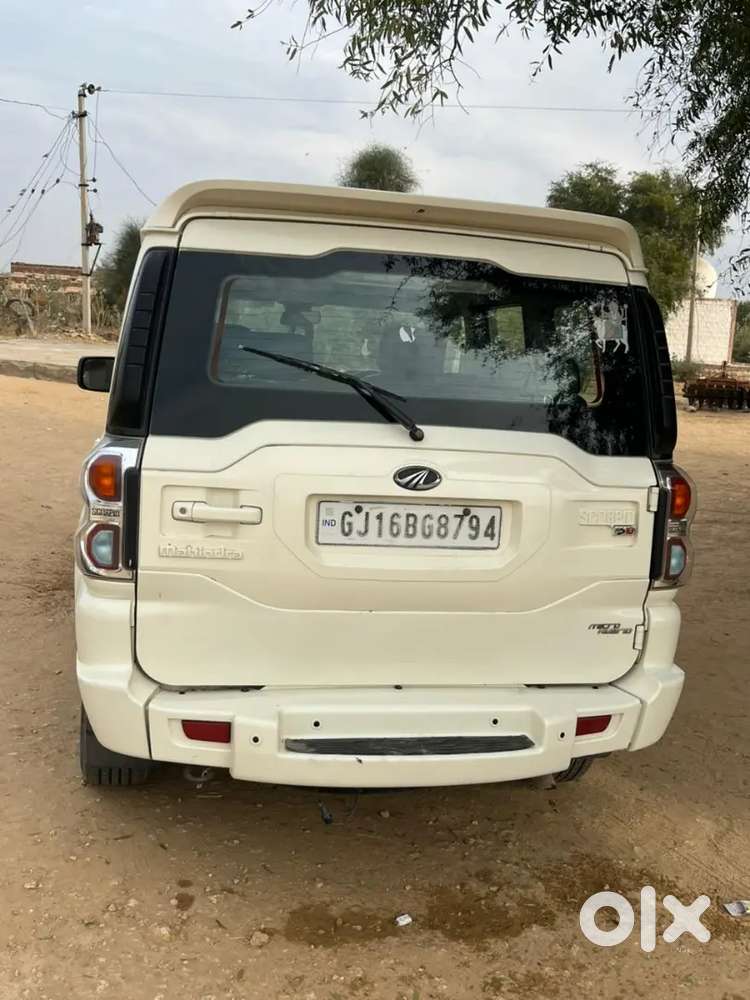 Mahindra Scorpio 
 2015