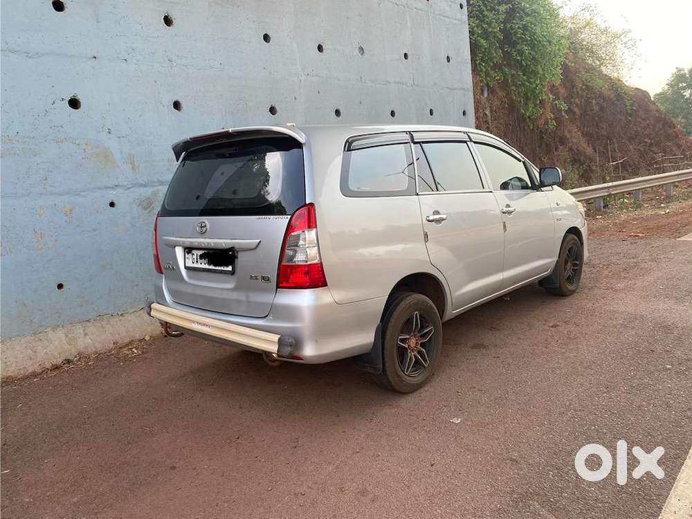 Toyota Innova 2012