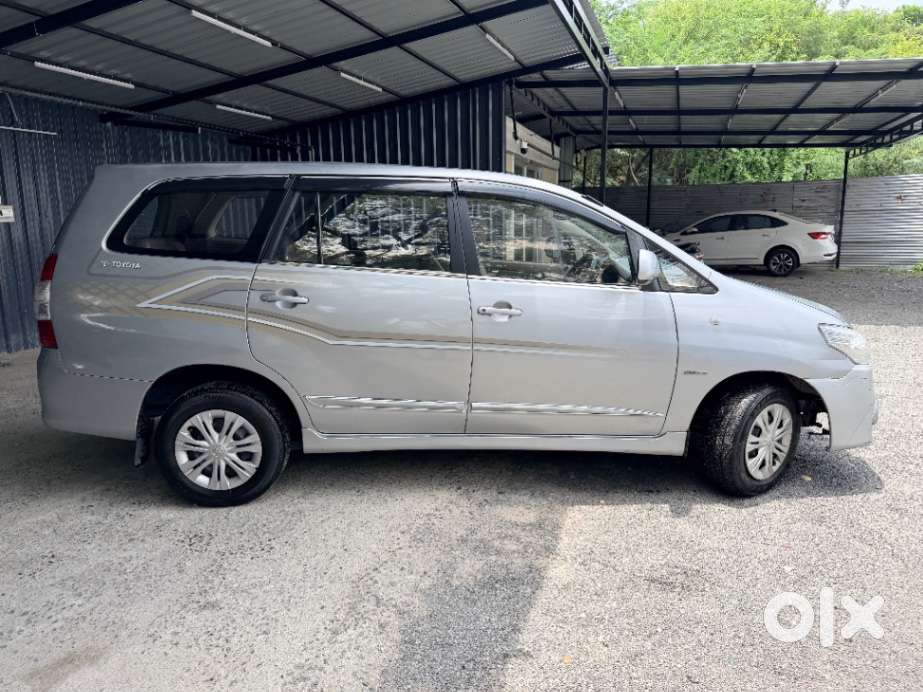 Toyota Innova 2.5 Gx 8 Str Bs-iii, 2015, Diesel