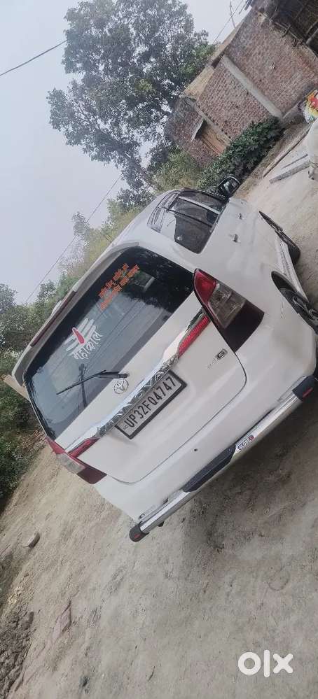 Toyota Innova 2014