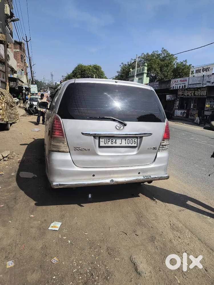 Toyota Innova 2010 Diesel 254000 Km Driven