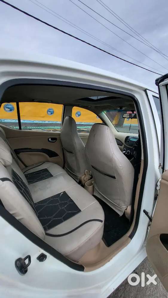 Hyundai I10 Asta Petrol Automatic With Sunroof