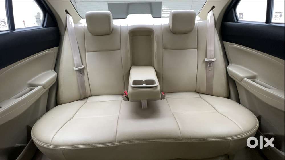 Maruti Suzuki Dzire 1.2 Zxi Amt, 2018, Petrol