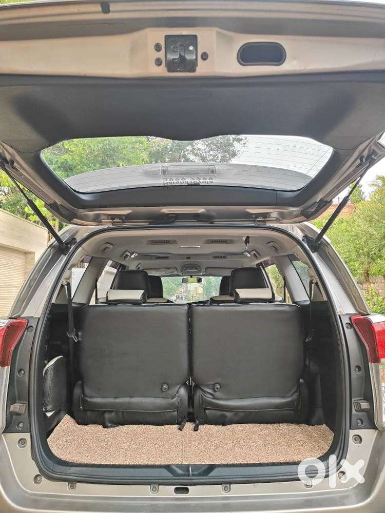 Toyota Innova Crysta 2.4 V, 2017, Diesel
