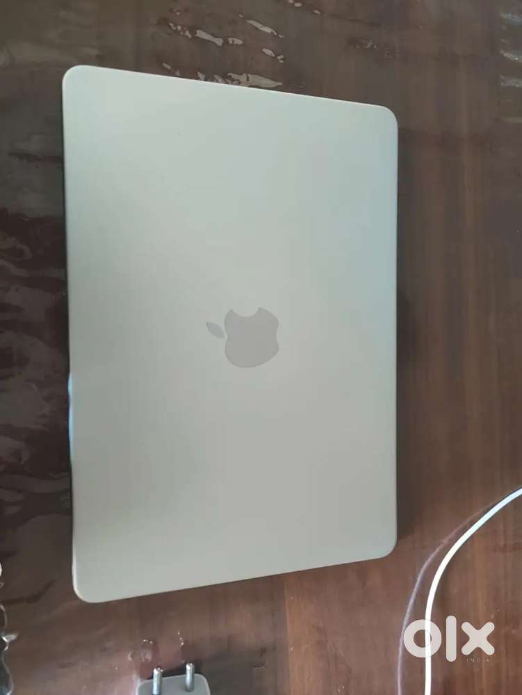 Apple neo 8/256 ...with bill ,box charger everything