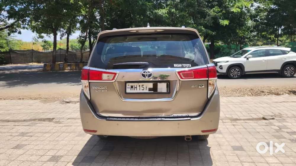 Toyota Innova Crysta [2020-ongoing] 2.4 Vx 8 Str, 2021, Diesel