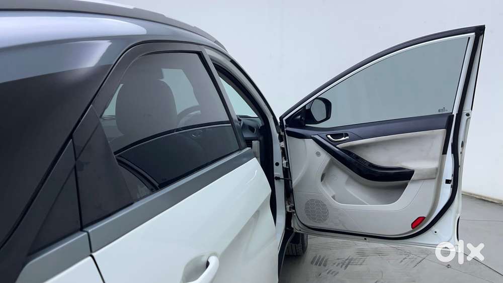 Tata Nexon 1.2 Revotron Xza Plus (o) Dual Tone, 2022, Petrol