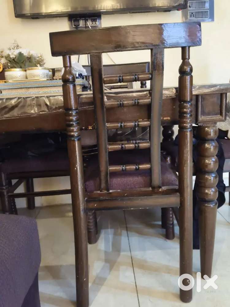 6 SEATER DINING TABLE