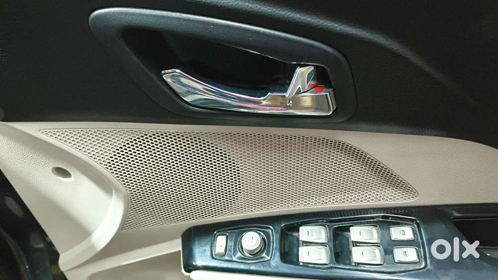Mahindra Xuv300 W8 Option, 2020, Cng & Hybrids