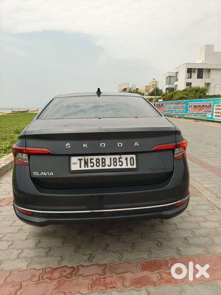 Skoda Slavia Style 1.0l Tsi Mt, 2023, Petrol