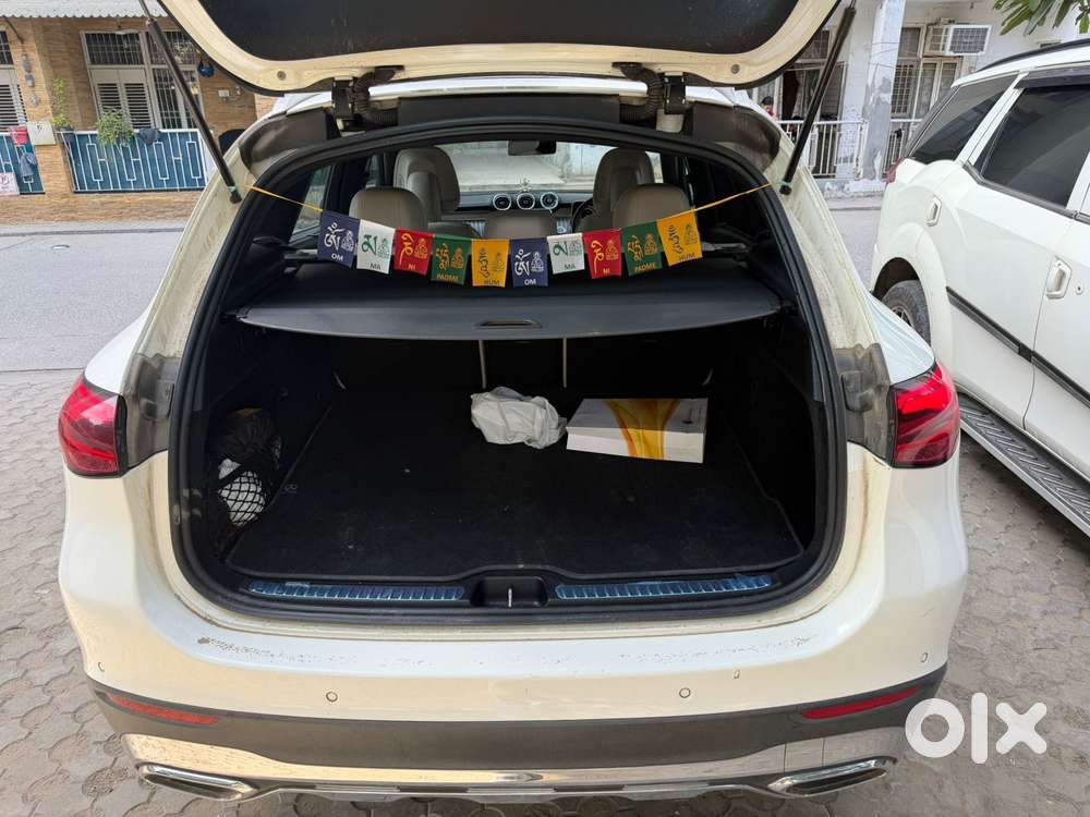 Mercedes-benz Glc Class 300 Celebration Edition, 2023, Petrol